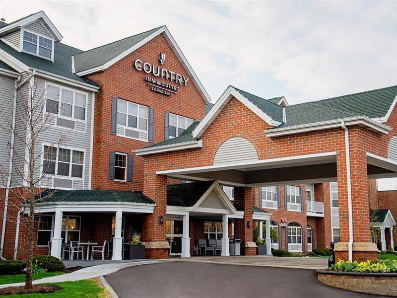 Country & By Radisson, Milwaukee West , Wi Hotel Brookfield